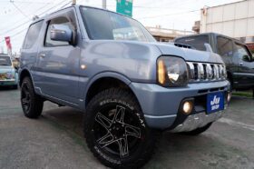 ジムニー 660 クロスアドベンチャー 4WD 毎回すぐに契約いただいているブリーズブルーのXアドベンチャーAT 車です。気になる方はお早に！
