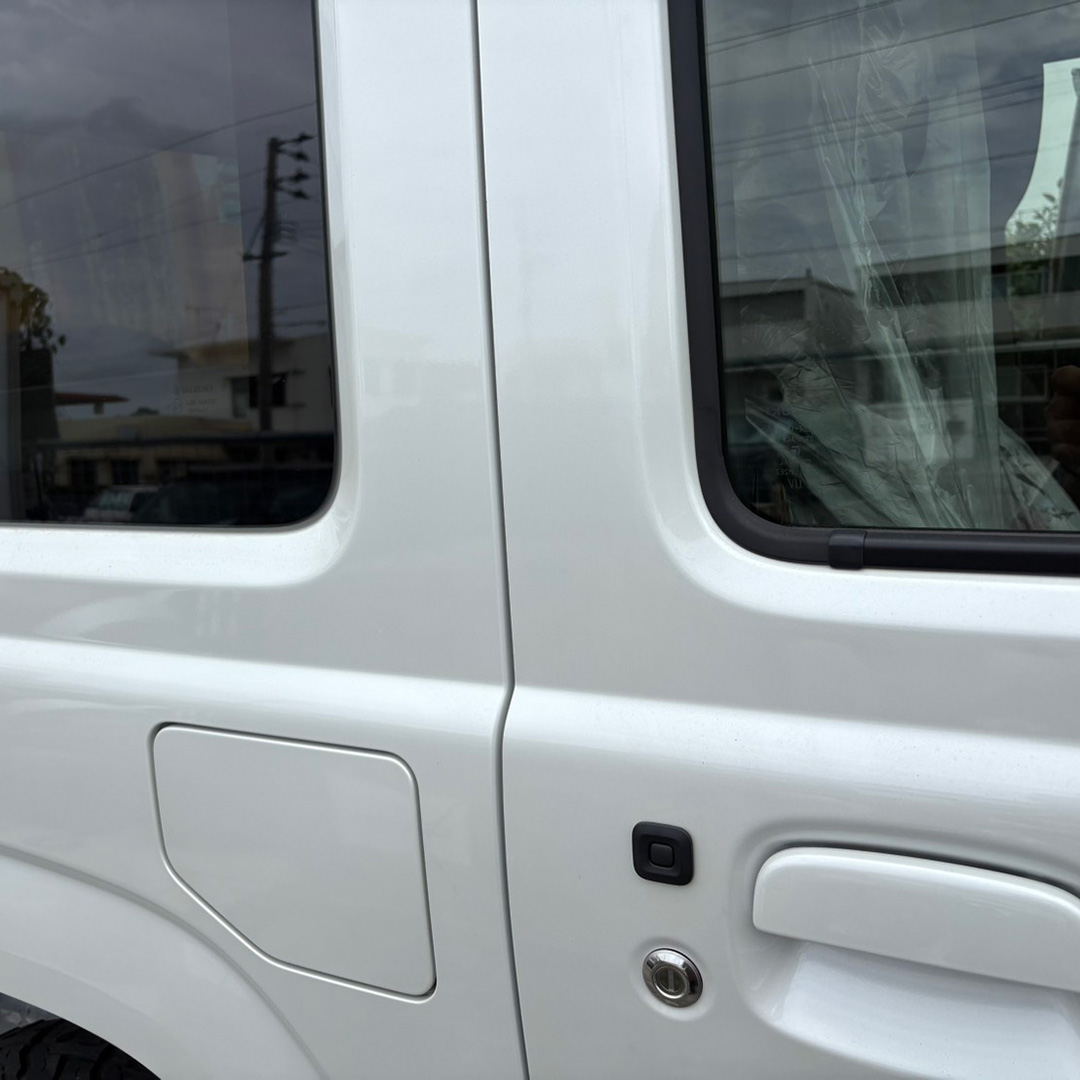 デモカーカスタム開始