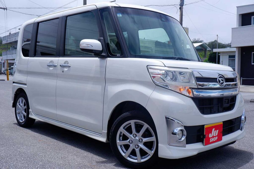 ダイハツ タント 660 カスタム X トップエディション SAⅡ 本土仕入れ評価4・純正アルミ・社外ナビバックカメラ・左パワースライド・プッシュスタート